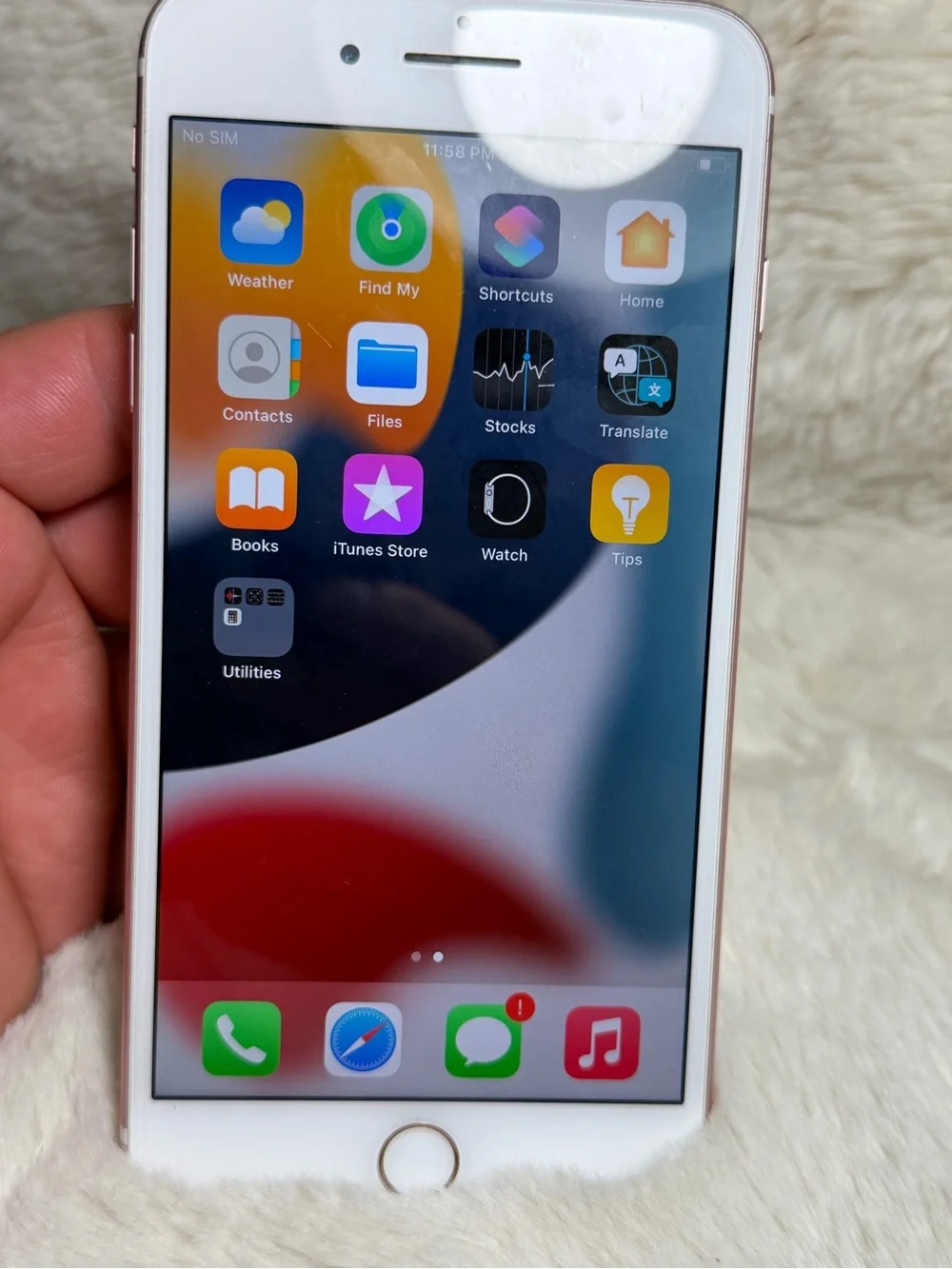 Apple iPhone 7 plus 128 Gb. please read